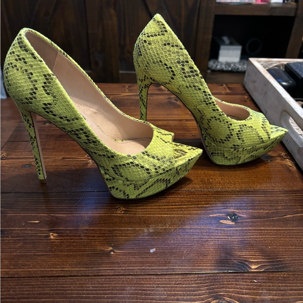 Liliana high heels